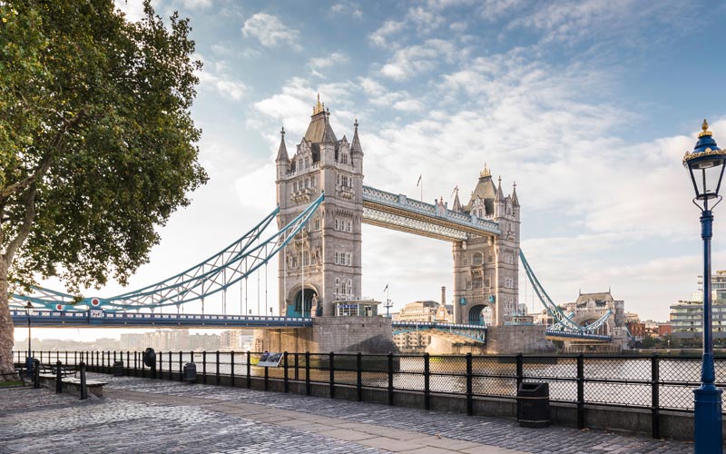 Tower Bridge Riverside