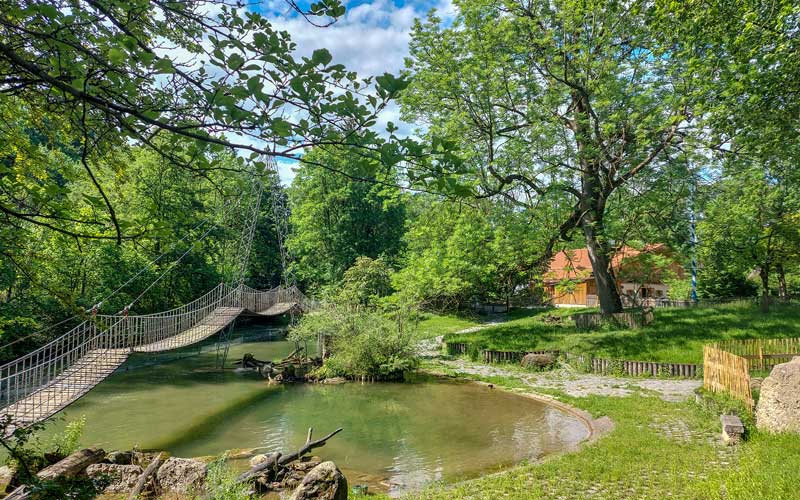 Hängebrücke zum Mühlendorf